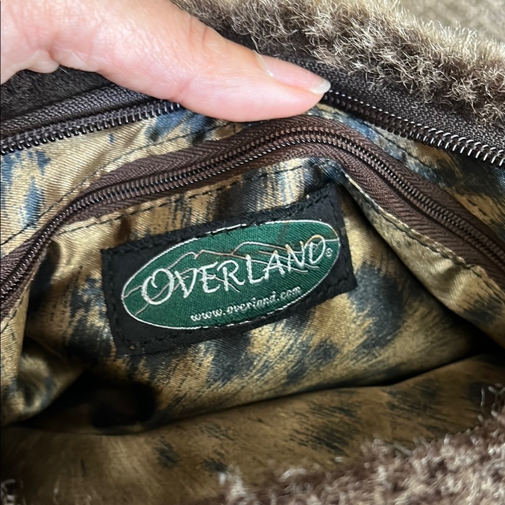 Overland Shoulder Bag - Picture 4 of 10